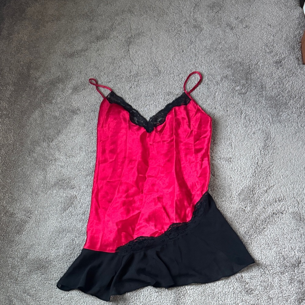 Secret Treasures Red Black Lace Chemise Babydoll Lingerie Flowy Sleepwear SIZE L